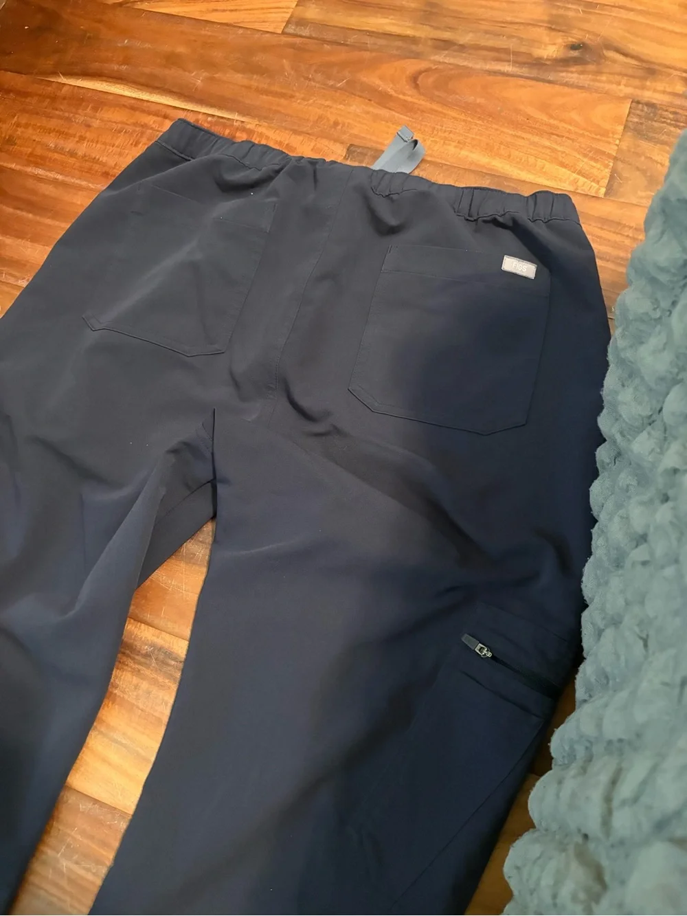 FIGS Navy Scrub Pants Men’s Large M21SW2052 Medical Jogger Workwear (1310)